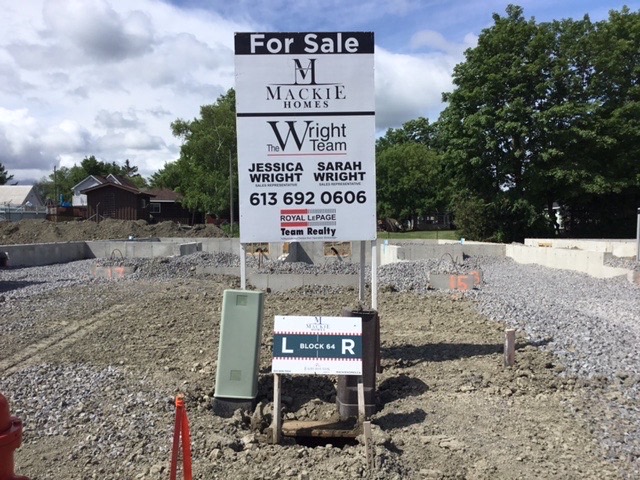 Ottawa commercial sign installation for real estate clients